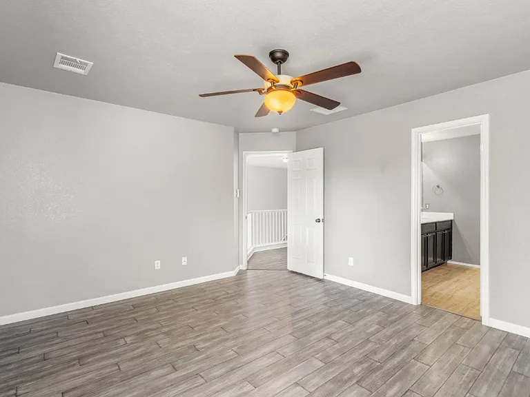 11502 Johnny Weismuller Ln — Photo 18