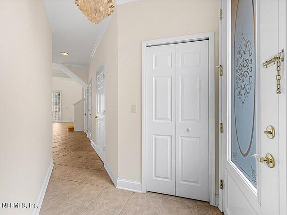 4th image of 3847 LAVISTA Circle