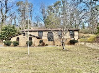 135 Palisades Dr, Signal Mountain, TN 37377