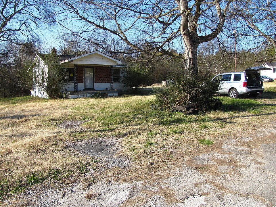 2nd image of 1660 Needmore Rd