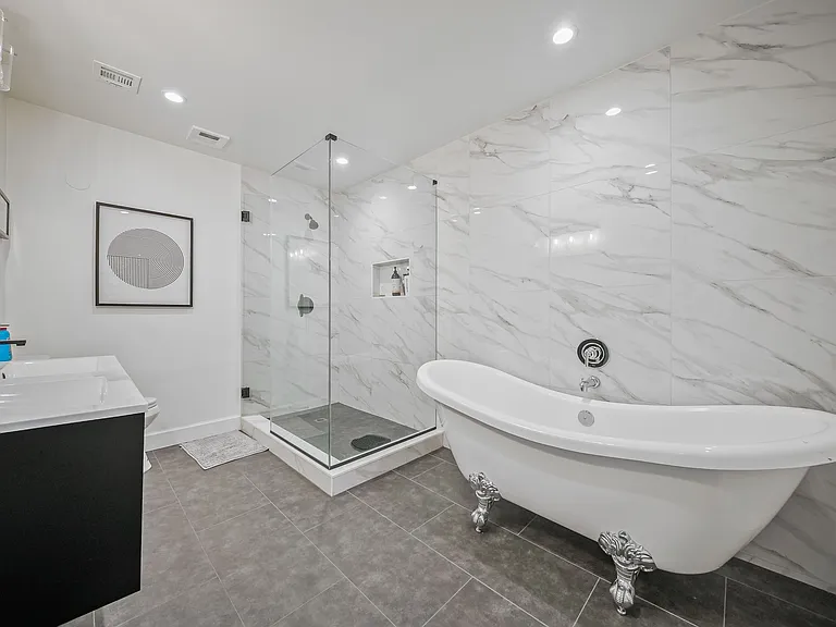 2431 E Manhatton Dr — Photo 26