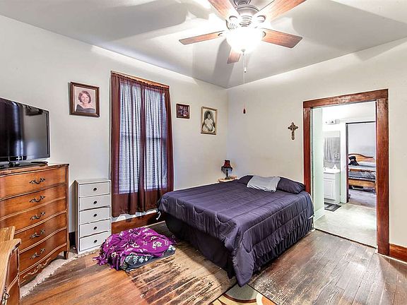 5th image of 405 Freret St