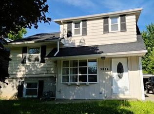 3814 Liberty Blvd, Westmont, IL 60559