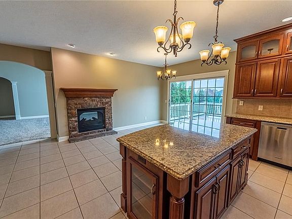 5th image of 8727 Deacon Dr NW