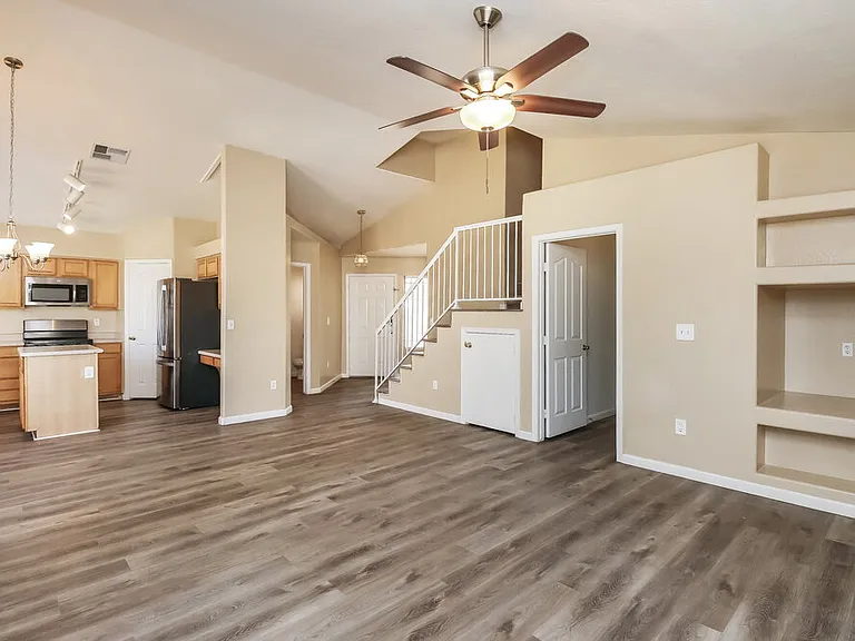 2024 E Appaloosa Rd — Photo 5