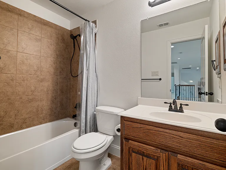 1040 Edgefield Ln — Photo 19