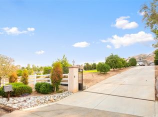 17200 Armintrout Dr, Riverside, CA 92504