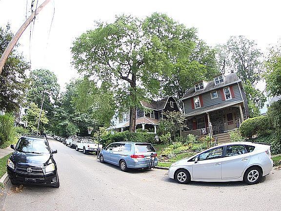 3rd image of 122 Merion Ave