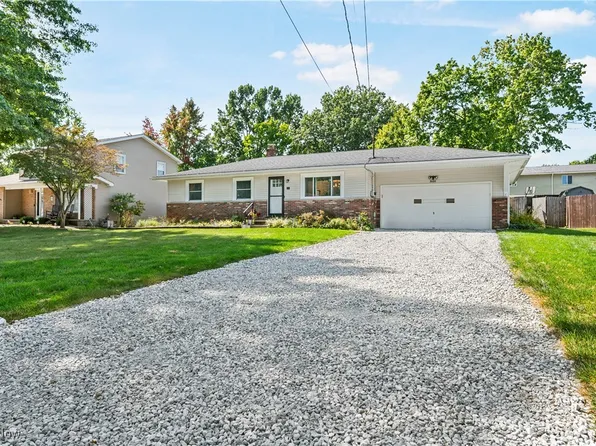 3608 Luray Dr, Barberton, OH 44203