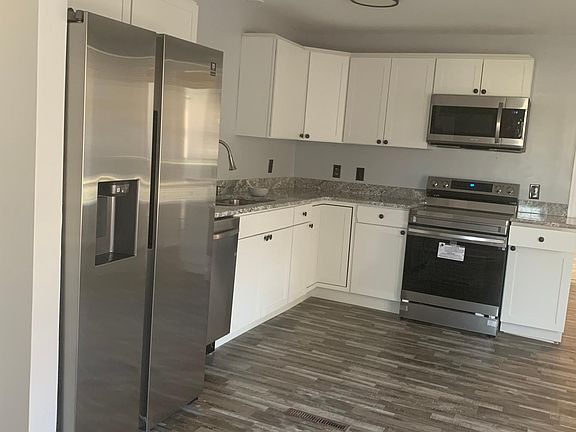 3rd image of 2359 Leroy Ave