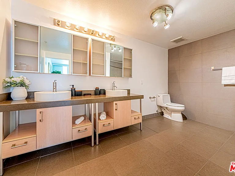 1234 Wilshire Blvd #321 — Photo 12