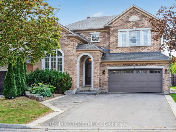 40 Islington Woods Ct, Vaughan, ON L4L 9J1