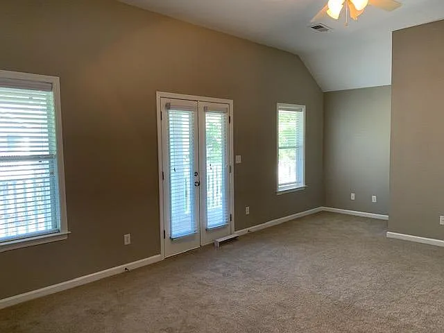 1433 Island Town Dr — Photo 18