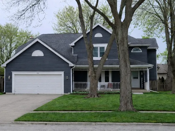 2110 Aspen Dr, Algonquin, IL 60102