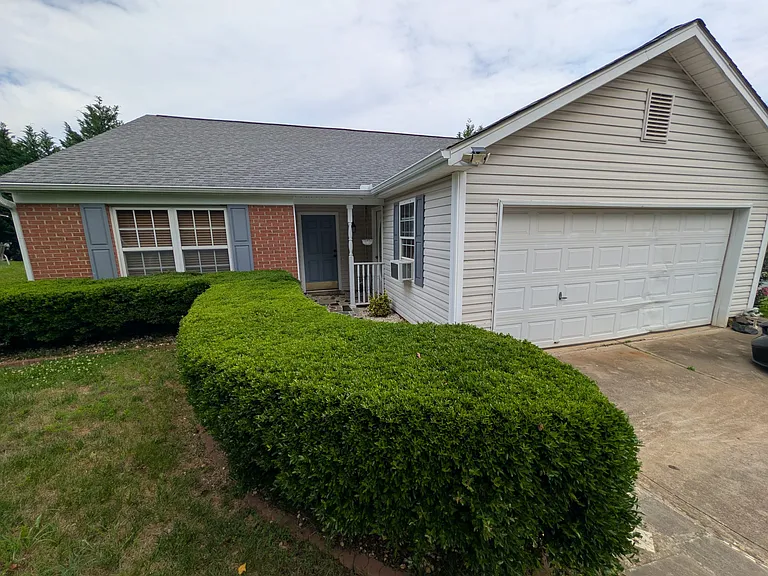 1819 Arlington Ave #1 — Photo 1