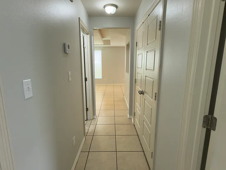 2324 W Stubbs St #3 — Photo 17