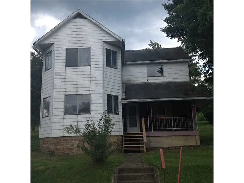 698 Broadford Rd photo 1