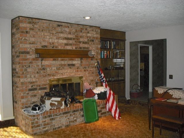 2nd image of 2913 Robin Ridge Rd
