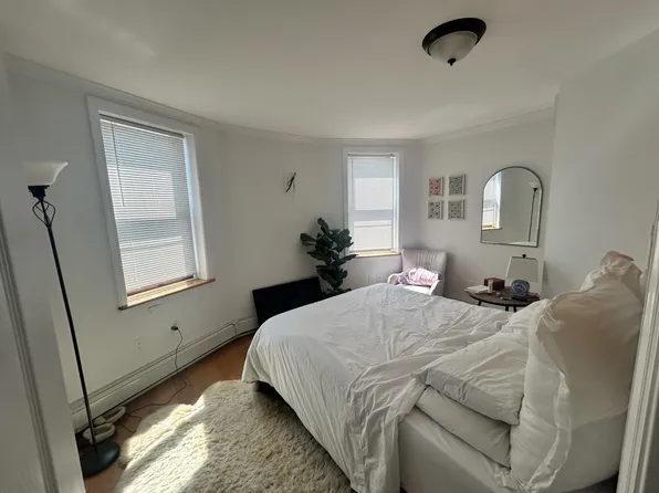 300 Court Street image 7 of 10