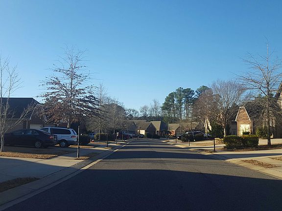 4th image of 5240 Promenade Dr