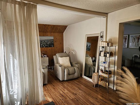 3rd image of 803 97th AVENUE