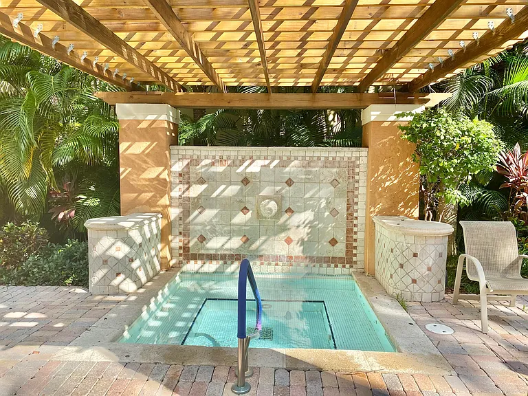651 Okeechobee Blvd #706 — Photo 37