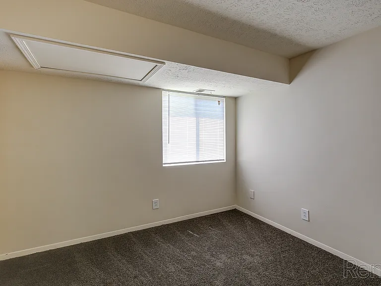 Glenview Apartments — Photo 95