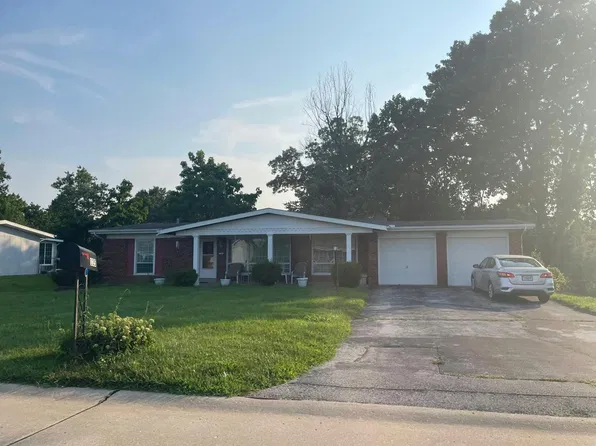135 Meadowlark Dr, Saint Louis, MO 63146
