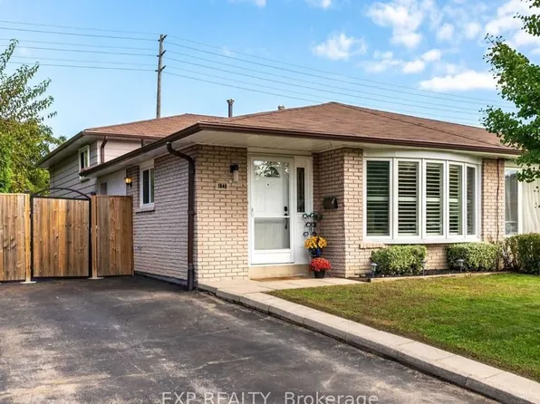 1849 Bonnymede Dr, Mississauga, ON L5J 1E2
