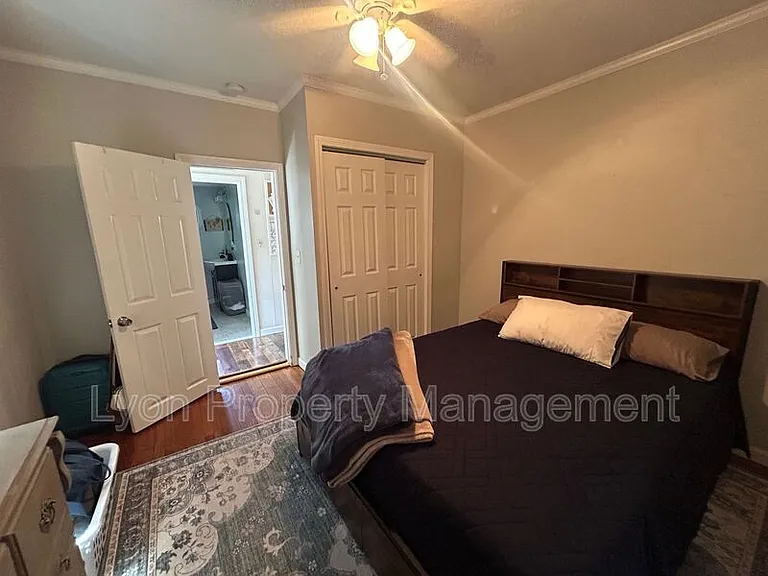 136 Aborn Ave — Photo 7