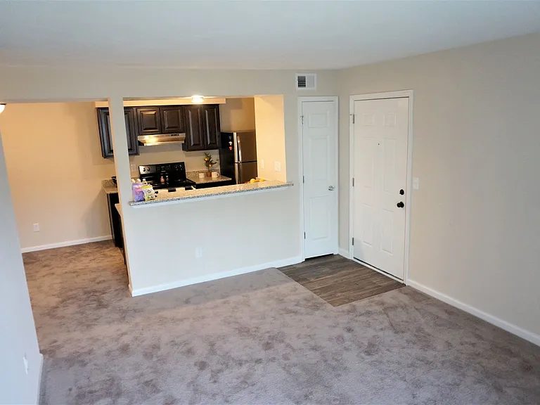 Pembroke Crossing Apartments (825 Crossing Court #103, Virginia Beach, VA 23455) — Photo 44