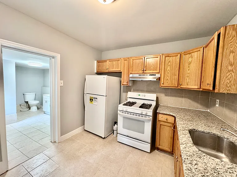1407 N Franklin St #1 — Photo 12