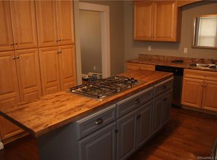 57 Grove St, Ansonia, CT 06401