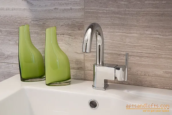 Sold by aptsandlofts.com | media 30