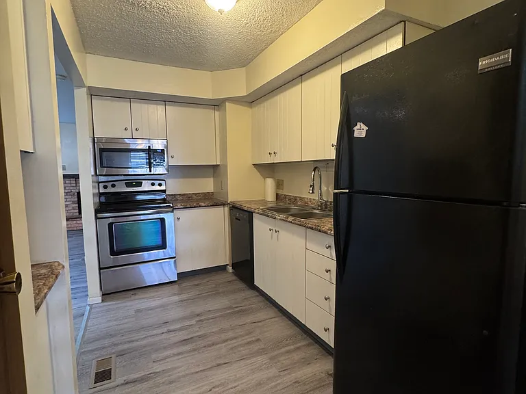 2039 Silent Spring Dr — Photo 4