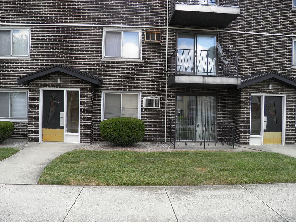 1st image of 6055 W 64th Pl #1