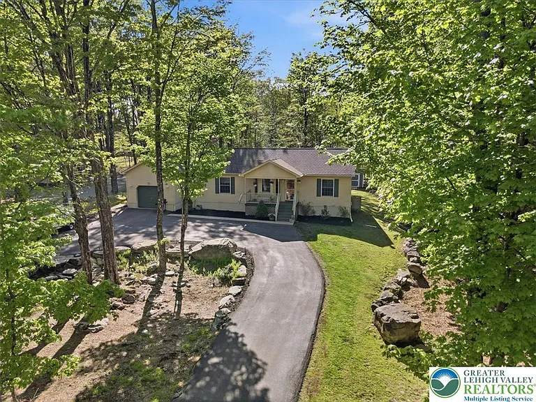 12 Rockway Ct — Photo 1