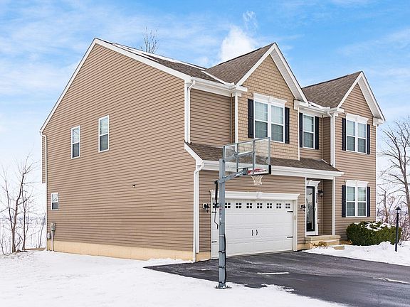 2nd image of 336 Green Acres Pl