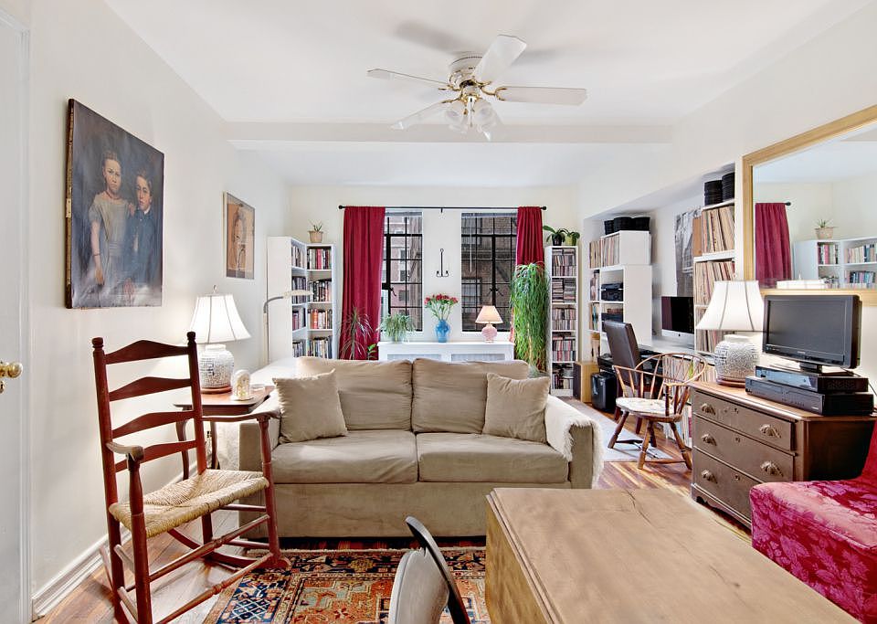 1st image of 320 E 42nd St APT 813