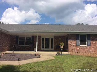 7830 Wildlife Rd, Chatham, IL 62629