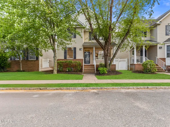 13 Sequoia Drive, Lakewood, NJ 08701