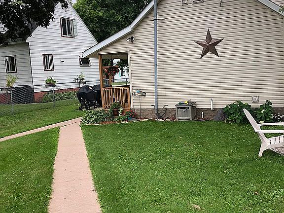3rd image of 1522 Wisconsin Ave