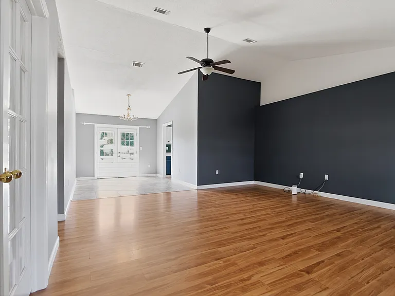 4799 Coronado Cir — Photo 5