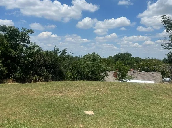 2301 Donnyville Ct, Fort Worth, TX 76119
