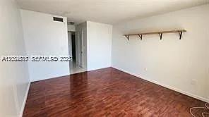 Buckley Towers Condo - Ea — Photo 4