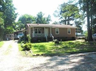 7220 Parott Dr, Raleigh, NC 27616