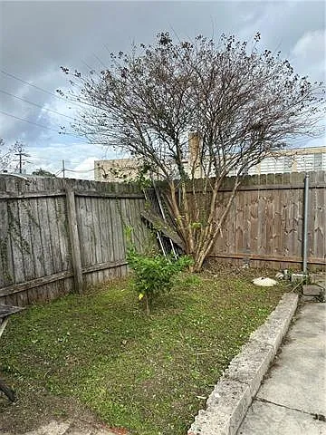 8327 Belfast St — Photo 10