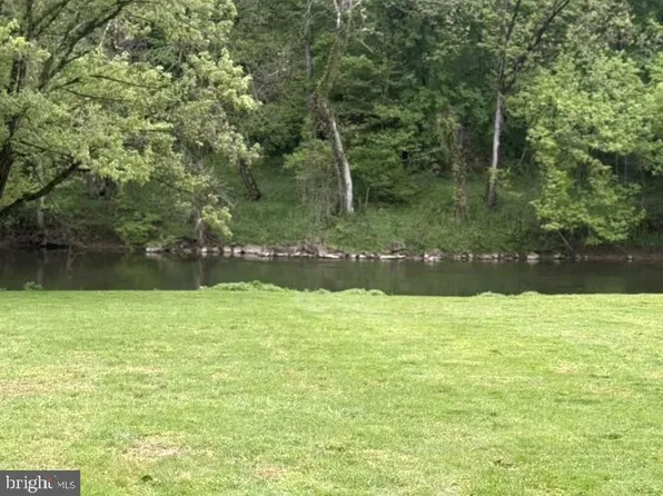 1865 Wilderness Rd, Lancaster, PA 17603