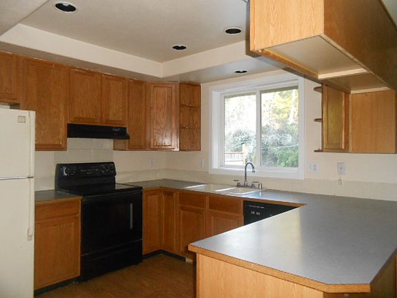 4th image of 13519 112th Ave NW