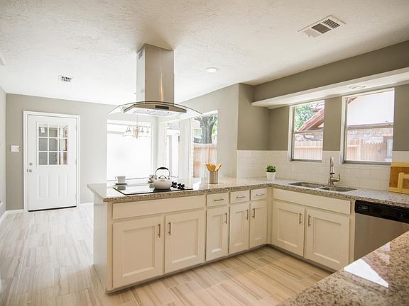 3rd image of 3218 Ashton Park Dr
